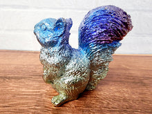 Load image into Gallery viewer, Bismuth Huge Squirrel