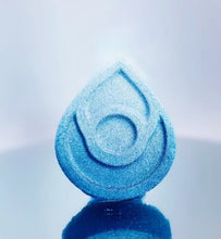 Load image into Gallery viewer, Water Element Bath Bomb with Green Fluorite