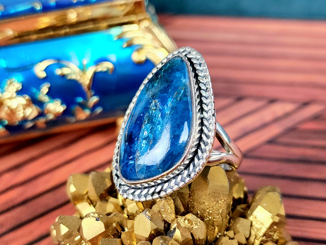 Blue Apatite Sterling Silver Ring, size 7.25