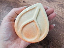 Load image into Gallery viewer, Fire Element Bath Bomb with Orange Calcite
