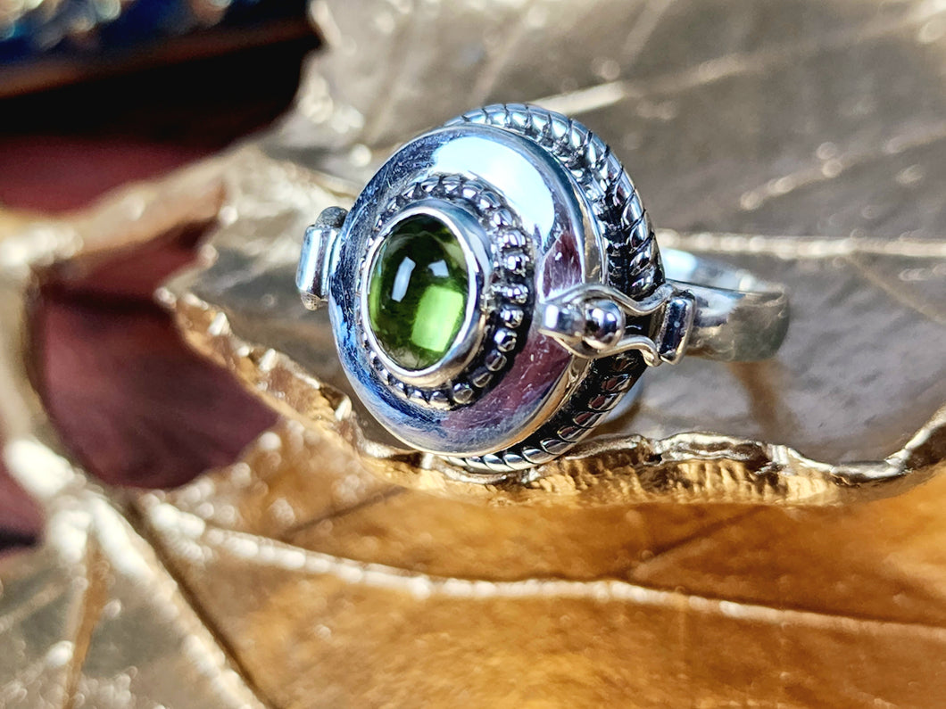 Peridot Poison Ring, Sterling Silver, size 7.75